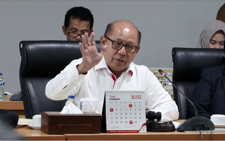 Dewan Perwakilan Rakyat Daerah (DPRD) Provinsi DKI Jakarta menyatakan akan berupaya memenuhi kebutuhan dan penyediaan sumber energi di Pulau Seribu dalam penyusunan Rancangan Perda (Raperda) tentang Rencana Umum Energi Daerah (RUED)