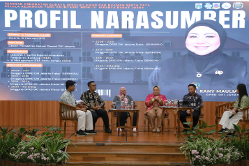 Dukung Kolaborasi Cegah Bullying January 29, 2026 5:48 pm Wakil Ketua DPRD DKI Jakarta Rany Mauliani menegaskan, persoalan bullying (perundungan) masih menjadi pekerjaan rumah bersama. Penanganannya harus secara kolaboratif. Rany menyampaikan hal itu saat menjadi narasumber dalam Seminar dan Diskusi Interaktif bertema ‘Penguatan Budaya Sekolah Aman dan Nyaman’ di Jakarta Barat, Kamis (29/1). Menurut dia, tindakan bullying kerap berawal dari candaan. Para pelaku tidak menyadari dampaknya. “Bullying itu suatu tindakan yang awalnya mungkin tidak ada niat untuk bully,” ujar Rany. Kegiatan tersebut, lanjut dia, dapat menjadi contoh bagi wilayah lain. Menciptakan lingkungan pendidikan yang aman dan nyaman. “Jakarta Barat bisa menjadi contoh atau menularkan ke wilayah lainnya,” kata Rany. Ia berpendapat, beban menciptakan sekolah aman tidak bisa hanya kepada sekolah atau orangtua. “Perlu kerja sama semua pihak,” tegas Rany. Dukungan dari berbagai instansi ucap dia, sangat penting. Termasuk SKPD dan aparat penegak hukum (APH). Terutama bila terdapat unsur pidana dalam kasus bullying. “Tentunya dari APH-APH ini bisa menjelaskan sanksi-sanksi seperti apa,” kata Rany. Dalam kesempatan itu, ia berpesan agar memotivasi para siswa agar fokus pada hal-hal positif. “Mari kita fokus untuk terus berkarya, berprestasi,” ucap Rany. Pada kesempatan yang sama, Kepala Suku Dinas Pendidikan Wilayah 1 Jakarta Barat Agus Ramdani mengungkapkan, telah meluncurkan Program Jarak Aman. Hal itu sebagai upaya konkret menciptakan budaya sekolah ramah anak. “Hari ini saya meluncurkan program jarak aman tentunya membutuhkan dukungan seluruh stakeholder,” ungkap Agus. Program itu, jelas Agus, antara lain membuka akses pelaporan seluas-luasnya serta membentuk Satgas Teman Aman melalui tutor sebaya. Pendekatan teman sebaya lebih efektif dalam mengedukasi siswa sekolah. “Tentunya lebih gampang. Lebih mudah jika dengan teman sebaya,” tutur Agus. “Bersinergi untuk menciptakan budaya sekolah yang ramah anak, aman dan nyaman,” pungkas Agus. (gie/df)