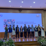 Penguatan Budaya Sekolah Aman, Rany: Minimalisir Hal yang Tidak Diinginkan January 29, 2026 3:02 pm Wakil Ketua DPRD DKI Jakarta Rany Mauliani menjadi narasumber dalam Seminar dan Diskusi Interaktif bertema ‘Penguatan Budaya Sekolah Aman dan Nyaman serta Tata Kelola Keuangan yang Akuntabel Menuju Jakarta Barat JUARA’. Hadir Walikota Jakarta Barat Iin Mutmainah, Kepala Dinas Pendidikan DKI Jakarta Nahdiana, Sekretaris Kota Jakarta Barat Firmanudin, Kepala Suku Dinas Pendidikan Wilayah 1 Jakarta Barat Agus Ramdani, Anggota Komisi Kajian Ketatanegaraan MPR RI Anna Mariana, dan Kepala Bidang Perlindungan Anak Dinas Pemberdayaan Perlindungan Anak dan Pengendalian Penduduk (DPPAPP) Dody Taruna Dwiputra. Rany mengatakan, membangun komunikasi dan interaksi yang lebih terbuka di lingkungan sekolah santa penting. Khususnya di jenjang Sekolah Menengah Pertama (SMP) dan Sekolah Menengah Atas (SMA). Mencegah terjadi berbagai hal yang tidak diinginkan. “SMP dan SMA harusnya bisa lebih terbuka dalam berinteraksi untuk meminimalisir hal-hal yang tidak kita inginkan seperti bullying (perundungan),” ujar Rany di Kantor Walikota Jakarta Barat, Kamis (29/1). Menurut dia, sekolah harus menjadi ruang yang aman dan nyaman bagi seluruh peserta didik. Lingkungan sekolah memiliki peran besar membentuk karakter serta rasa aman bagi siswa. “Acara ini harus kita support. Sekolah harus aman dan nyaman karena sekolah adalah rumah kedua,” tegas Rany. Selain membahas budaya sekolah yang aman, Rany turut menyoroti tata kelola keuangan yang akuntabel dan transparan sebagai fondasi mewujudkan kualitas pendidikan yang lebih baik. Melalui seminar dan diskusi interaktif ini, harap dia, tercipta sinergi antara pemerintah, sekolah, dan masyarakat. Terutama mewujudkan lingkungan pendidikan yang aman, nyaman, serta berintegritas demi tercapainya Jakarta Barat JUARA. (gie/df)