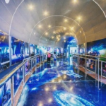 Planetarium Perlu Keterlibatan Pakar Astronomi February 5, 2026 10:03 am Masyarakat menyambut antusias atas reaktivitas Planetarium oleh Pemprov DKI Jakarta. Namun, banyak pula masukan dari masyarakat. Termasuk mantan pekerja di Planetarium. Masukan itu antara lain, pertunjukan saat ini belum mencerminkan esensi planetarium yang sesungguhnya. “Planetarium bukan sekadar pemutaran video. Live naration oleh pakar astronomi adalah kunci Utama,” ujar Ron Aldebaran, mantan pekerja Planetarium, beberapa waktu lalu. Informasi astronomi, kata dia, bersifat dinamis dan terus berubah. Sesuai Stadar International Planetarium Society (IPS), sajian utama Planetarium adalah simulasi langit malam dan fenomena benda langit secara langsung. “Sementara video dan efek visual hanyalah pelengkap,” tutur Ron. Sejak awal pembangunan oleh Bung Karno, ungkap dia, Planetarium bertujuan mengedukasi masyarakat dan meluruskan misinformasi serta tahayul tentang fenomena langit dengan pendekatan belajar kolektif yang menyenangkan. “Karena itu, porsi pertunjukan idealnya 75 persen edukasi dan 25 persen hiburan. Bukan sebaliknya,” tambah Ron. Menanggapi masukan para mantan pekerja Planetarium itu, Sekretaris Komisi E DPRD DKI Jakarta Justin Adrian mensupport usulan tersebut. Justin berharap, pengelola baru Planetarium melibatkan pakar astronomi dan teknisi yang kompeten. Sehingga penyampaian informasi menjadi akurat dan bermutu. “Planetarium adalah pusat edukasi sains, bukan sekadar atraksi visual,” kata politisi PSI itu. (stw/df)