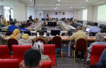 Bapemperda Bahas Isu Krusial Layanan Air Minum