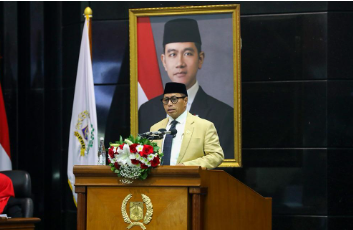 Jakarta Belum Aman bagi Perempuan, Fraksi PAN: Pencegahan sebagai Strategi Utama May 11, 2026 1:48 pm Ketua Fraksi PAN DPRD DKI Jakarta Husen menyampaikan Pandangan Umum Fraksi terhadap Rancangan Peraturan Daerah (Ranperda) tentang Penyelenggaraan Perlindungan Perempuan dalam rapat paripurna di gedung Gedung DPRD DKI Jakarta, Senin (11/5). Peningkatan kasus kekerasan terhadap perempuan di Jakarta sebagaimana disampaikan gubernur merupakan peringatan serius bagi semua pihak. Data Survei Pengalaman Hidup Perempuan Daerah (SPHPD) dan Pusat Pelayanan Terpadu menunjukkan, Jakarta belum sepenuhnya menjadi ruang aman bagi perempuan.
