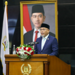 Ranperda Ssistem Kesehatan Antisipasi Wabah, Fraksi Gerindra Minta Pangkas Waktu Tunggu Obat May 11, 2026 4:33 pm Fraksi Partai Gerindra DPRD DKI Jakarta meminta Ranperda Sistem Kesehatan Daerah memperkuat deteksi dini penyakit dan kesiapsiagaan menghadapi wabah. Upaya kesehatan preventif perlu dilengkapi sistem pengawasan berbasis data real time. Sistem tersebut penting untuk memperkuat kesiapsiagaan masyarakat menghadapi kondisi lingkungan, bencana, kedaruratan kesehatan, dan wabah.