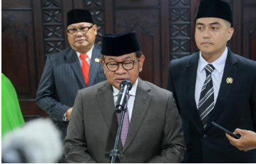 Gubernur Pramono Tegaskan Penguatan Layanan Kesehatan Daerah May 11, 2026 6:08 pm DPRD DKI Jakarta menggelar Rapat Paripurna Penyampaian Jawaban Gubernur atas Pandangan Umum Fraksi-Fraksi terhadap Rancangan Peraturan Daerah (Ranperda) tentang Perubahan atas Peraturan Daerah Nomor 4 Tahun 2009 tentang Sistem Kesehatan Daerah. Wakil Ketua DPRD Wibi Andrino menyampaikan, seluruh fraksi telah memberikan pandangan umum terhadap Ranperda tersebut sebagai bahan pembahasan bersama eksekutif.